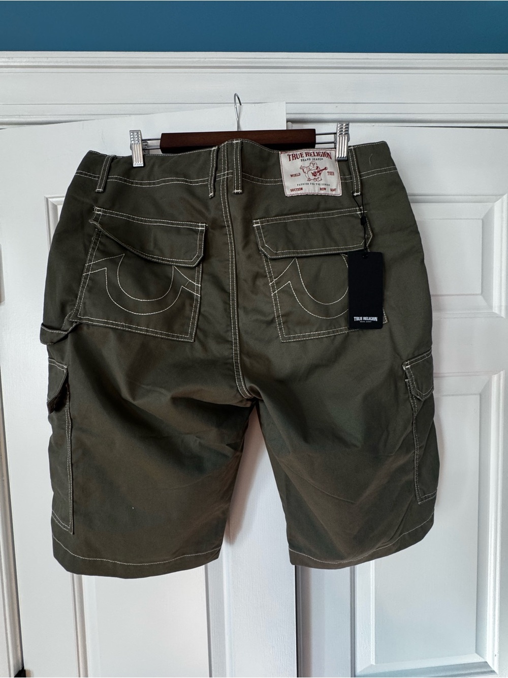 True Religion Men's Olive Cargo Shorts with Contrast Stitching - Picture 2 of 3